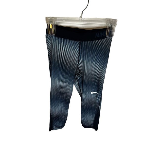 Nike Pants - NIKE PRO Blue Gray Cropped‎ Active Performance Leggings 865948-464 Womens sz S